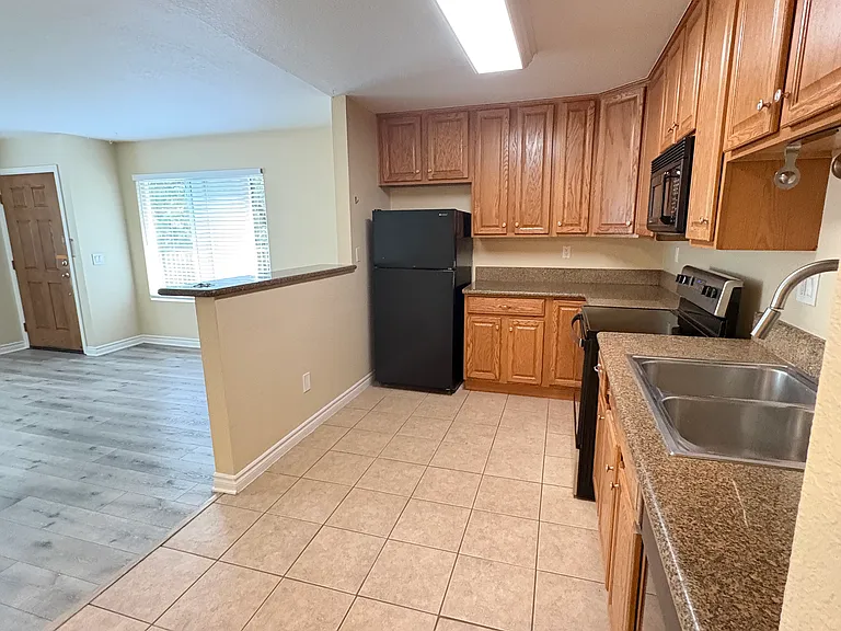 1845 Bayview Heights Dr #101 — Photo 3