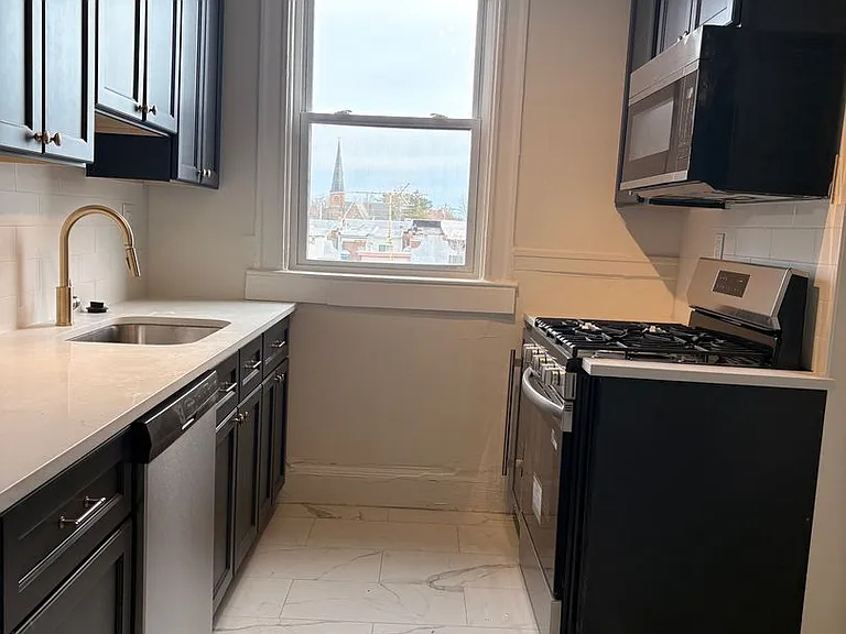 The Woodrow at 300 E 30th Street — Photo 59