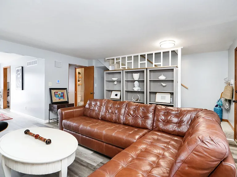 411 Timberwick Pl — Photo 8
