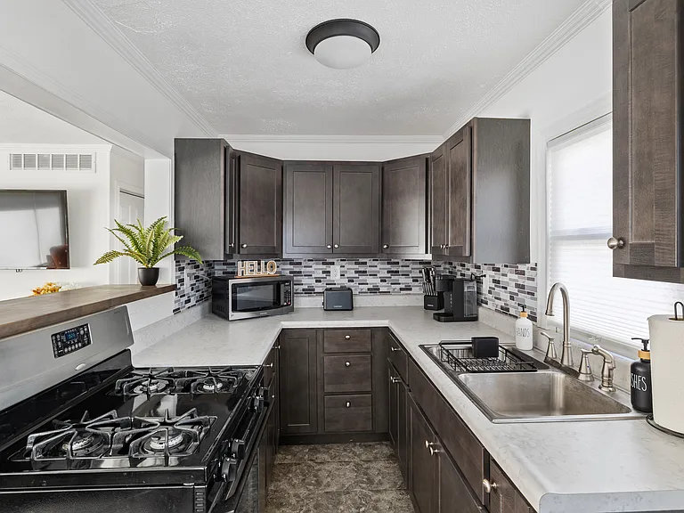 Weller Avenue La Porte In — Photo 2