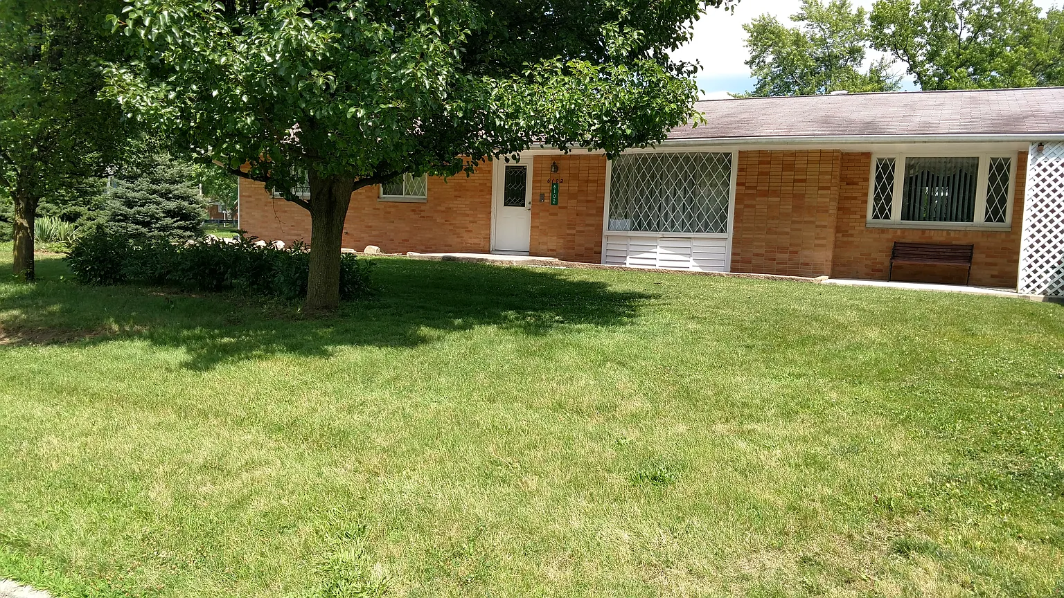 6102 Rivercliff Ln photo 1