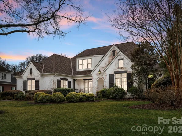 814 Kings Crossing Dr NW, Concord, NC 28027