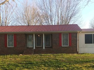 700 Pedigo Rd, McMinnville, TN 37110