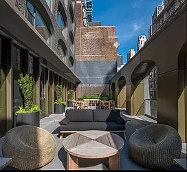 Rented by R New York