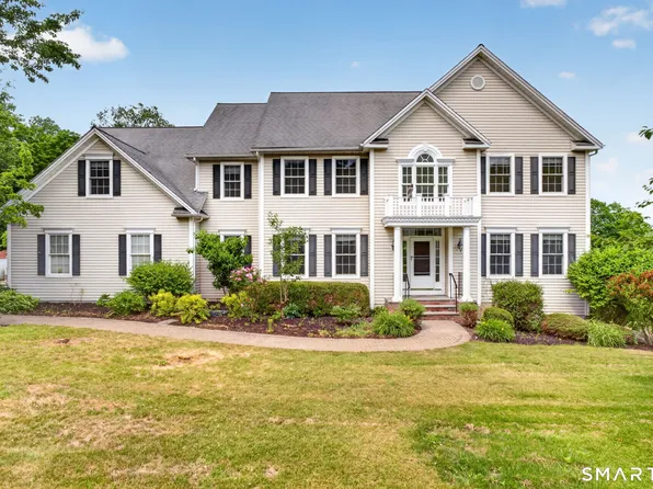 3 Lillinonah Ridge Drive, New Milford, CT 06776