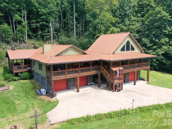 2533 Coopers Creek Rd, Bryson City, NC 28713