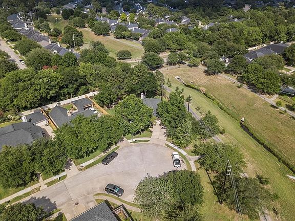 3rd image of 15802 Ashton Hills Dr