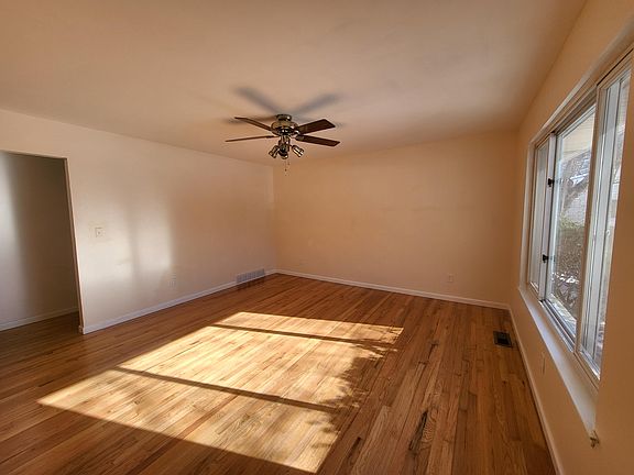 3rd image of 8644 Heather Ct