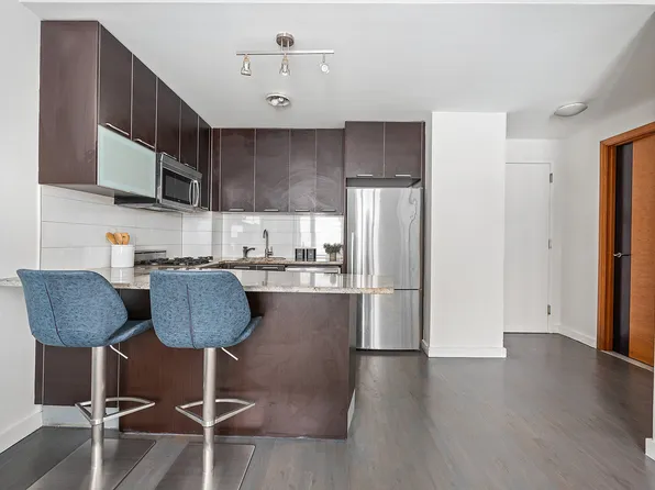 502 Ninth Avenue 4A image 2 of 8