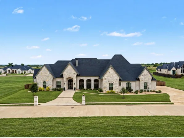 117 Iris St, Lorena, TX 76655