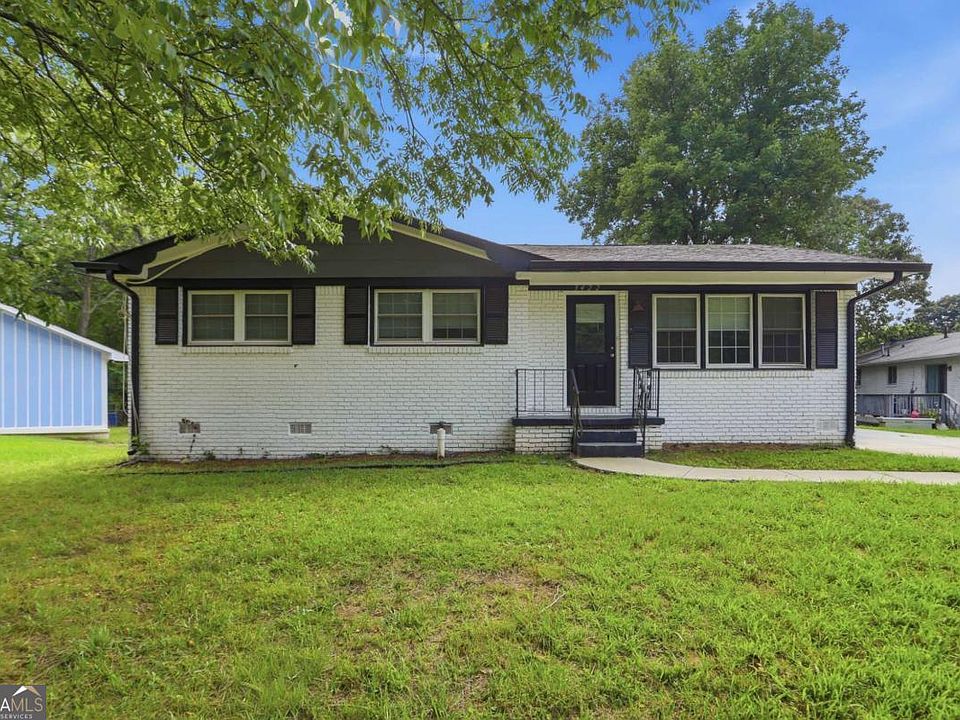 1st image of 3422 Eisenhower Cir SE