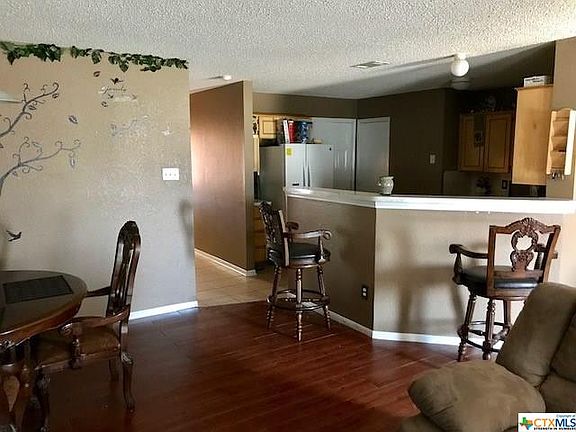 2nd image of 4501 Lloyd Dr