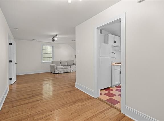 2nd image of 1035 Chartres St