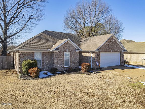 2nd image of 9 Grove Hill Ln