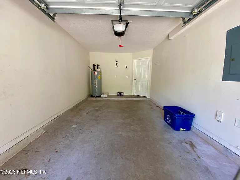 1530 Vineland Cir #B — Photo 37