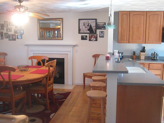 Kitchen dinning area