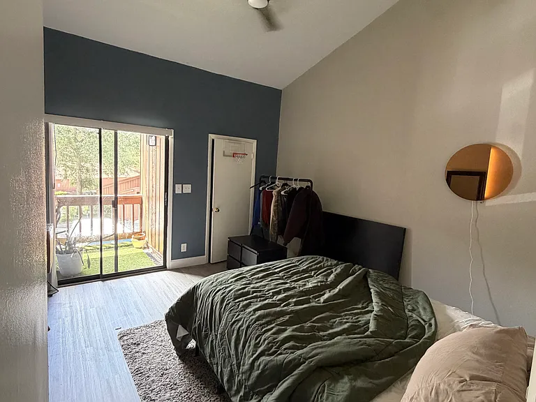 990 E Michigan St #B — Photo 10