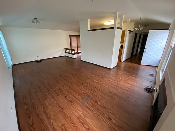 5th image of 72 White Oaks Rd