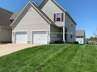 512 Allen Ct, Raymore, MO 64083