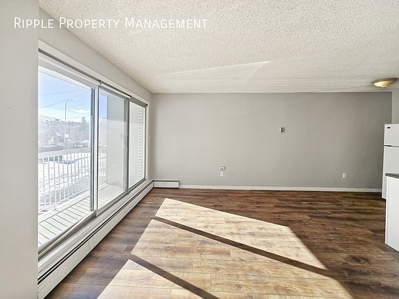 4th image of 1337 13th Ave SW Unit 212