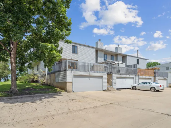 4224 Kris Line Dr, Waterloo, IA 50701