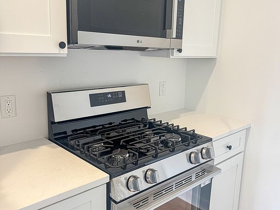 5th image of 2539 Grays Ferry Ave #3