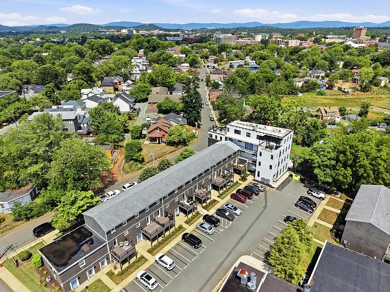 Belmont Heights — Photo 18