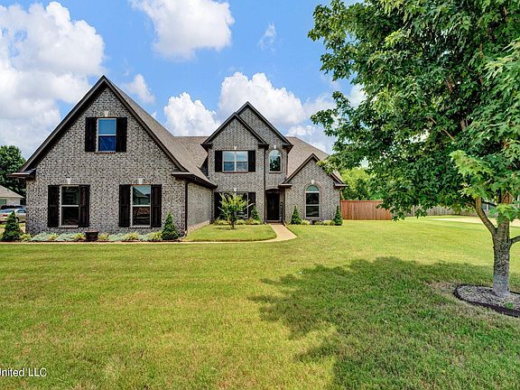 2nd image of 7192 Belle Manor Dr