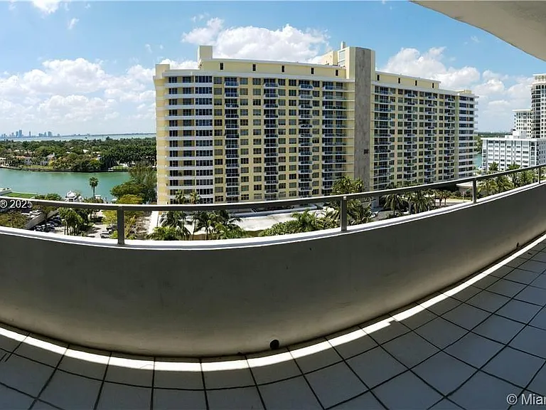 5555 Collins Ave #11U — Photo 23