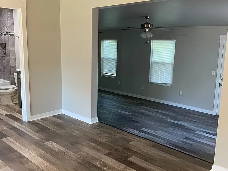 2038 Laburnum Ave #A — Photo 14