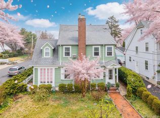 11 Baker Hill Road, Great Neck, NY