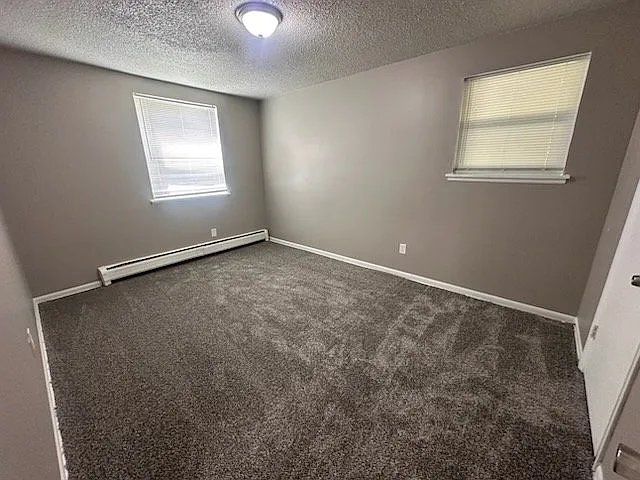 2 bed, 1000 sqft, $950 — Photo 3