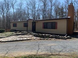 1409 Spring Dr, Walnutport, PA 18088