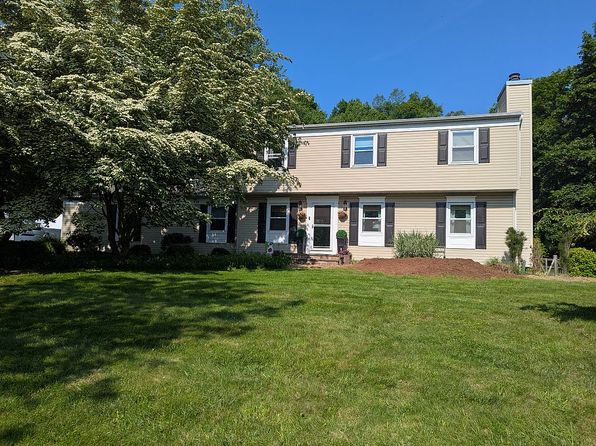 18 Falcon Ln