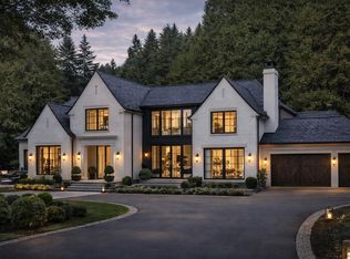 2912 Rosebery Ave, West Vancouver, BC