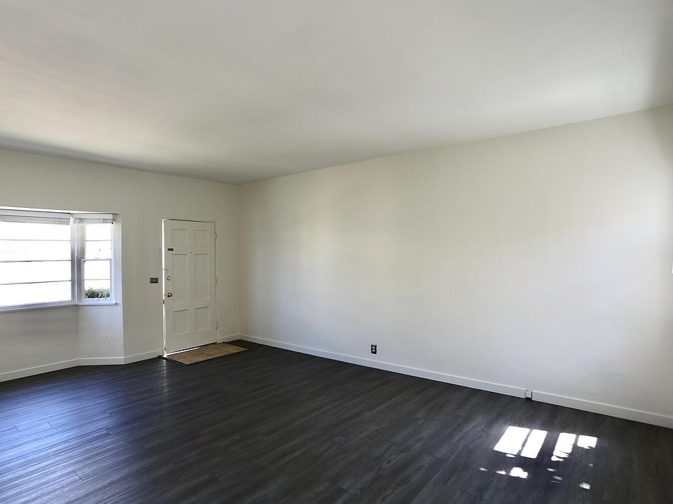 1st image of 364 Cliff Dr APT 7
