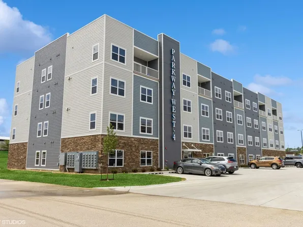 Parkway West Apartments, 4125 Westdale Pkwy SW #207, Cedar Rapids, IA 52404
