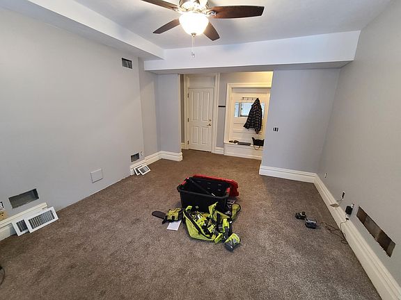 4th image of 1401 N Saint Clair St APT 2B