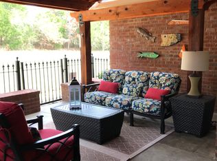 1803 Stonebridge Rd, Oxford, MS 38655