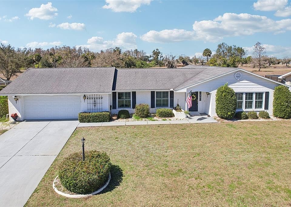 1st image of 407 Stoneham Dr