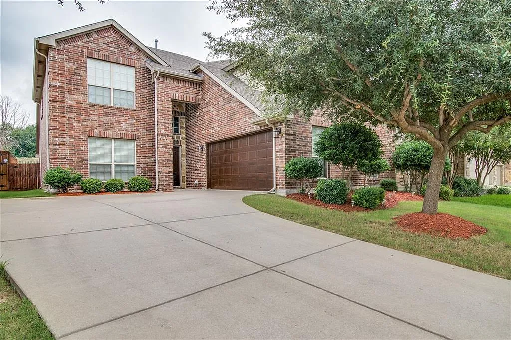 4 bed, 3.5 bath, 2998 sqft, $2,775 — Photo 2