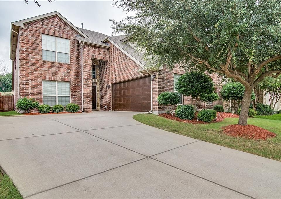 1st image of 2616 Golfview Dr