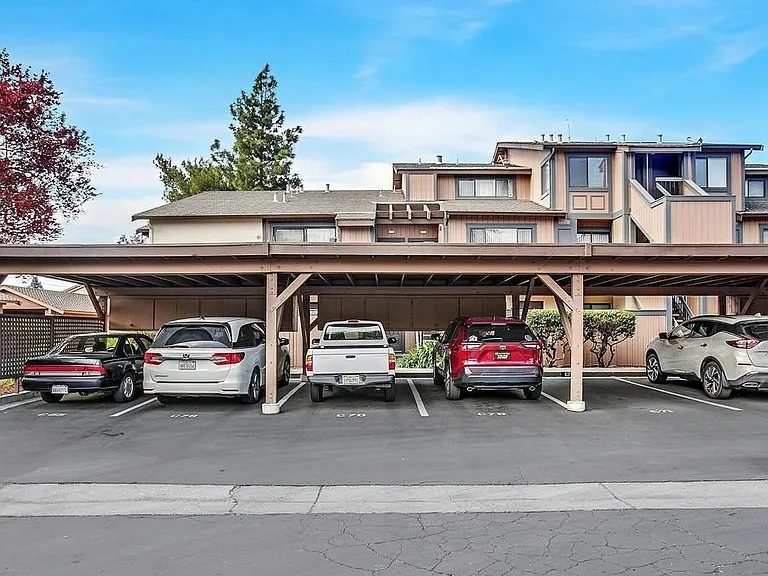 180 Hackamore Cmn — Photo 15