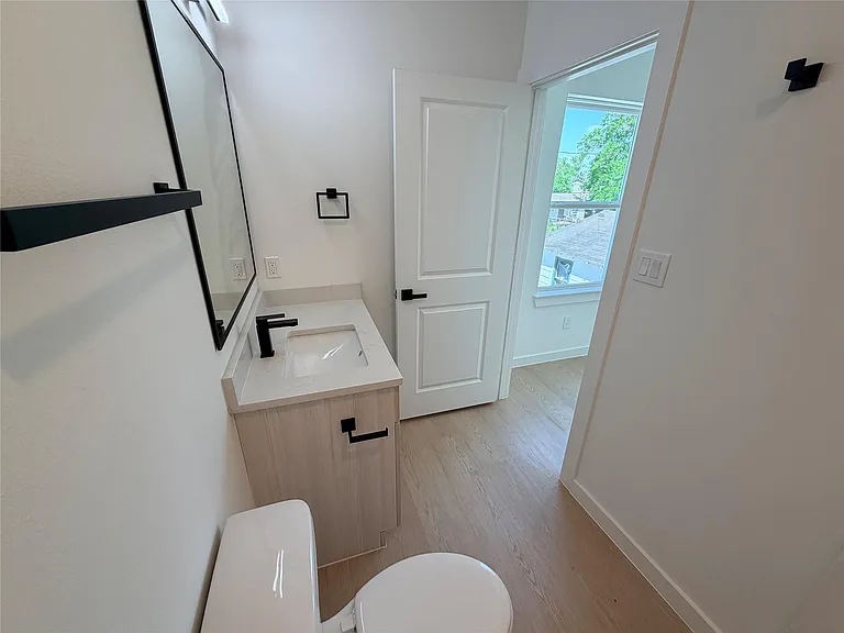 1031 N Lane Cir #B — Photo 16