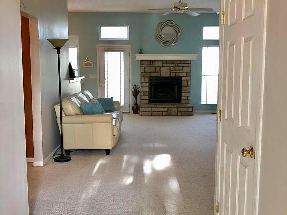 5th image of 2961 Shady Knoll Ln