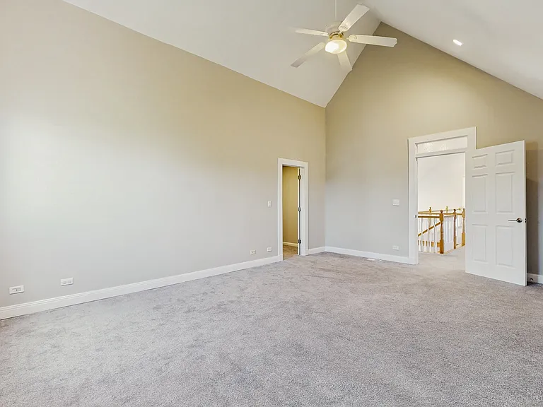 1838 N Windsor Dr — Photo 11
