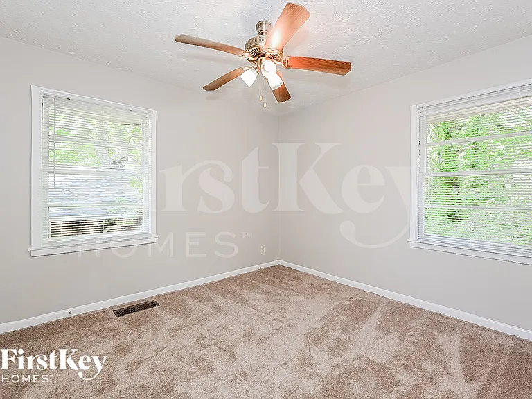 5632 Cypress Dr — Photo 8