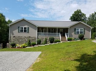 356 Cumbow Ridge Rd, Oak Hill, WV 25901