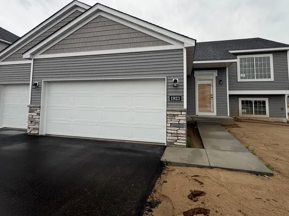 1923 Pierce St S, Cambridge, MN 55008