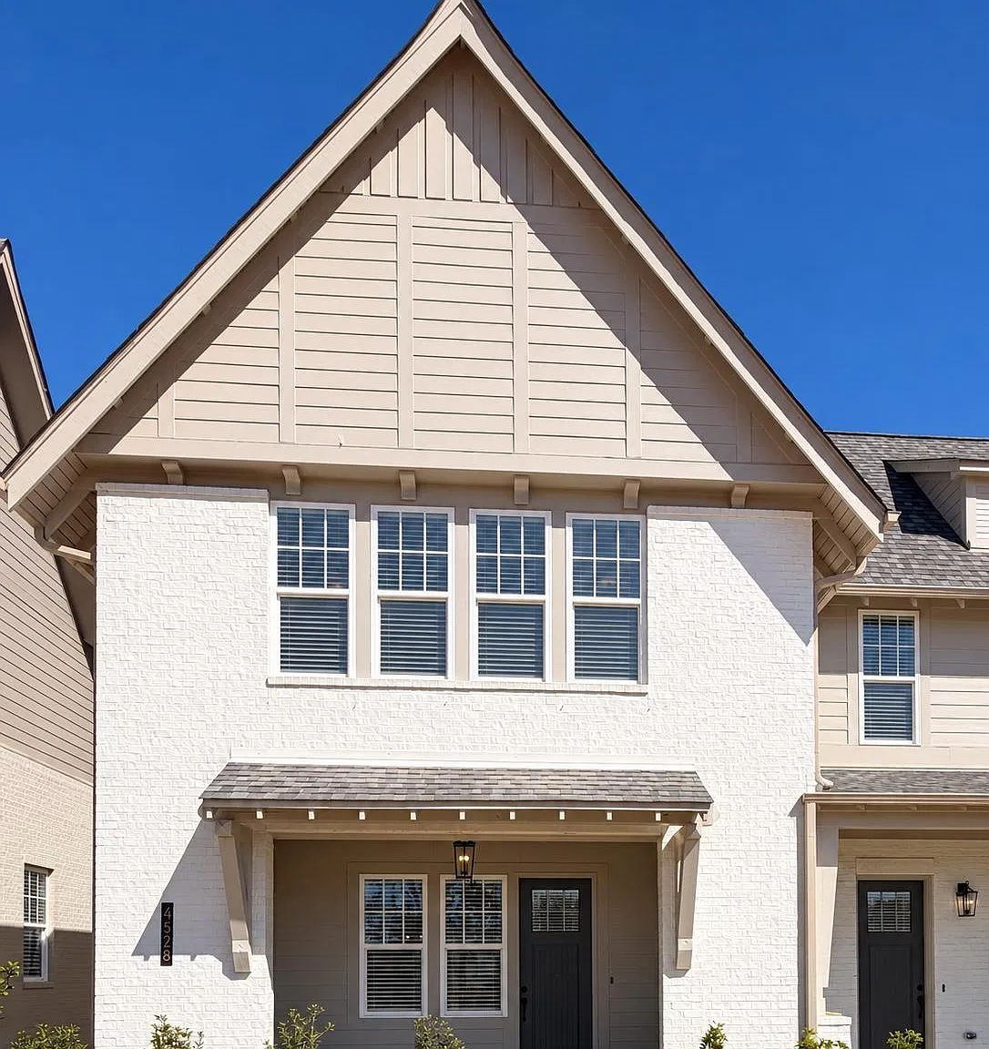 3 bed, 2.5 bath, 2206 sqft, $3,200 — Photo 1